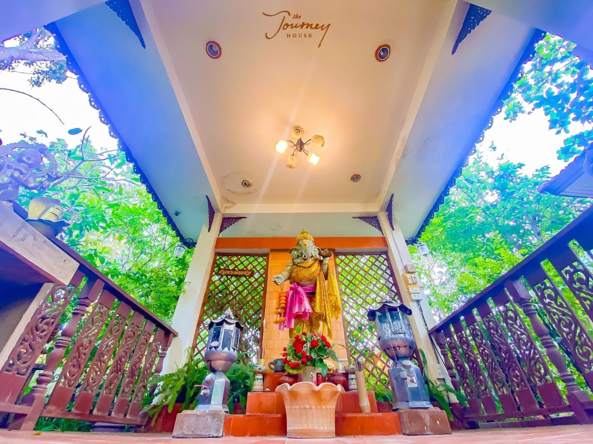 The Journey House Lifestyle Boutique Hotel Kanchanaburi City Exteriör bild
