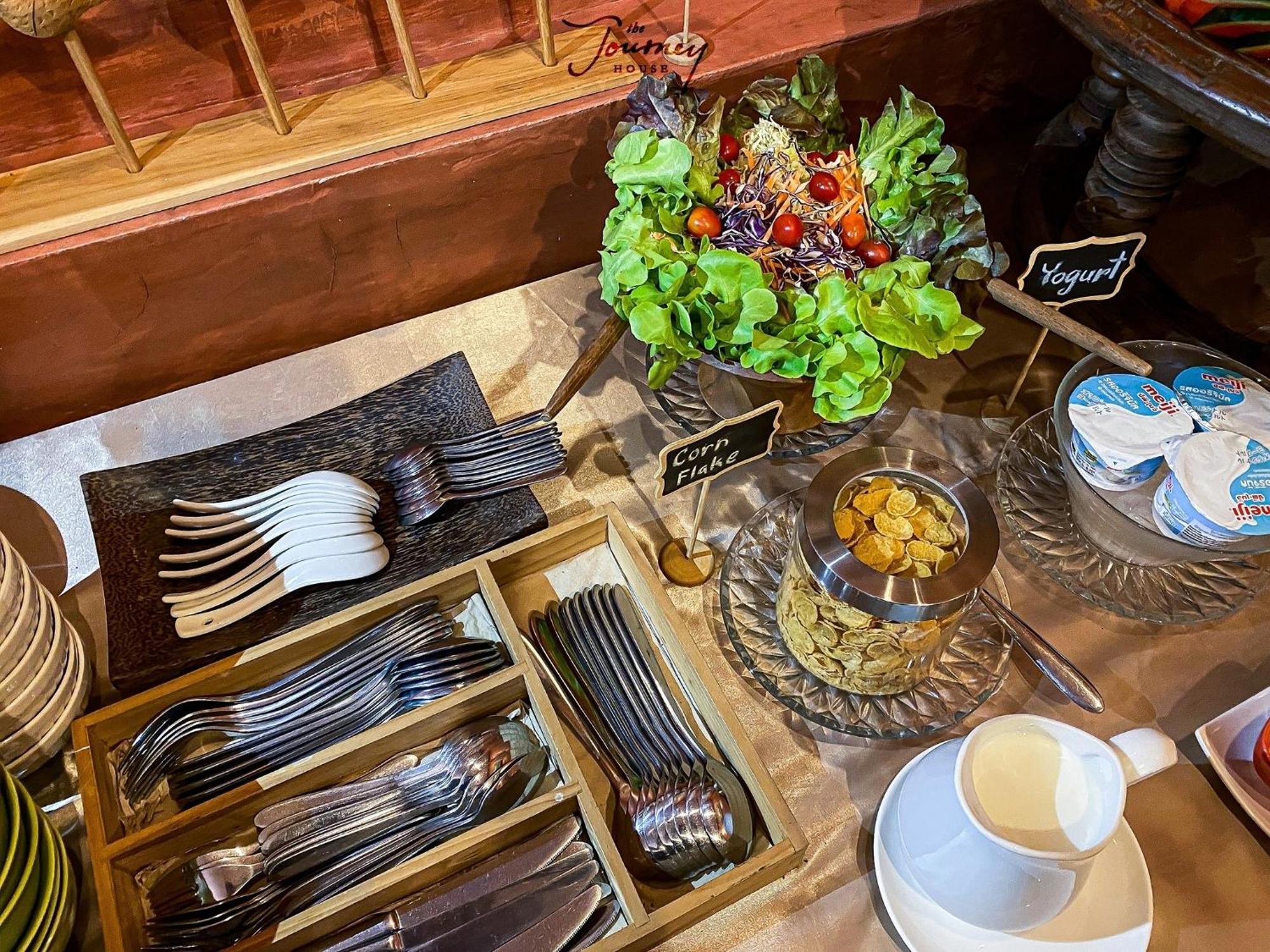 The Journey House Lifestyle Boutique Hotel Kanchanaburi City Exteriör bild
