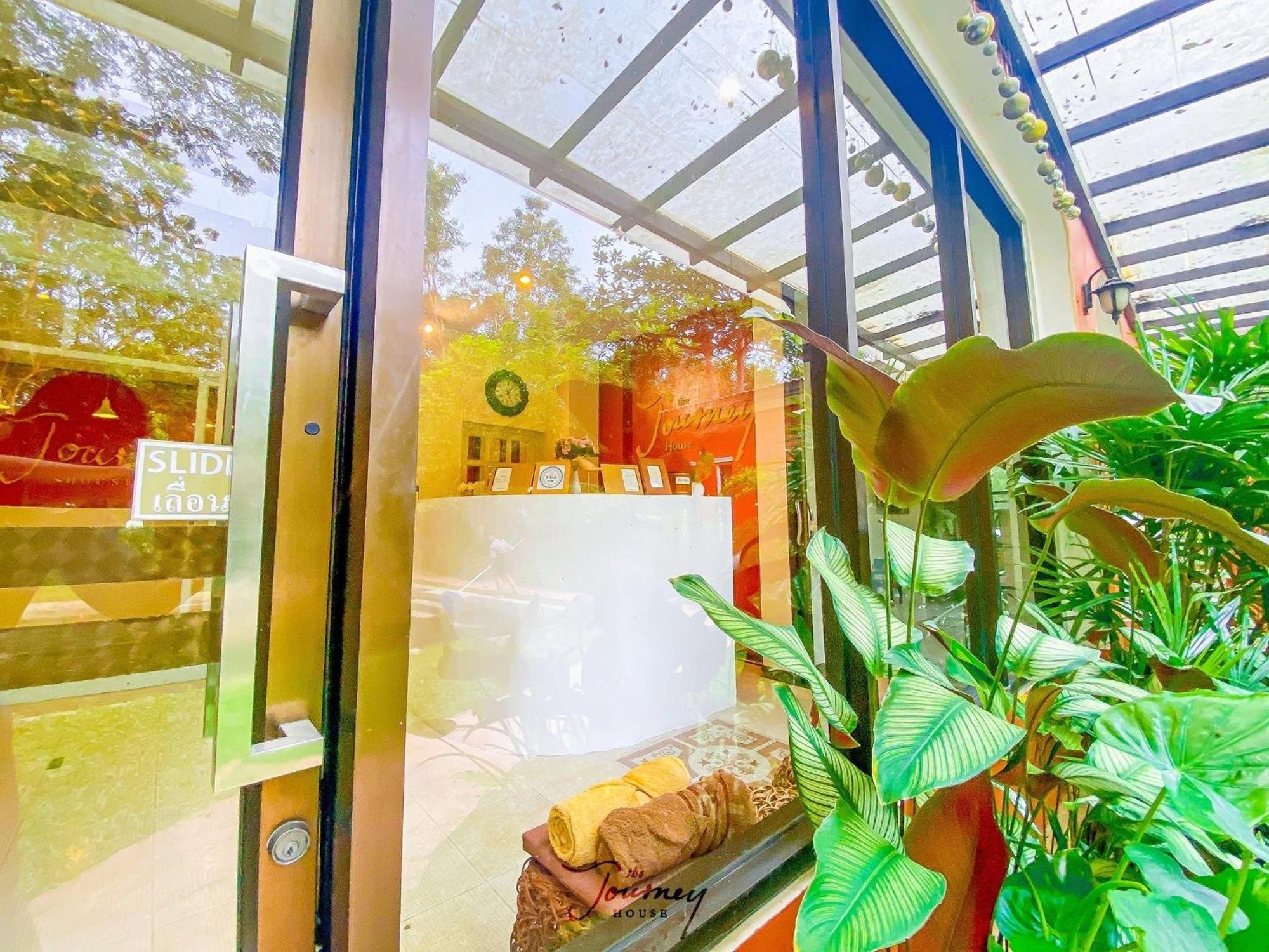 The Journey House Lifestyle Boutique Hotel Kanchanaburi City Exteriör bild