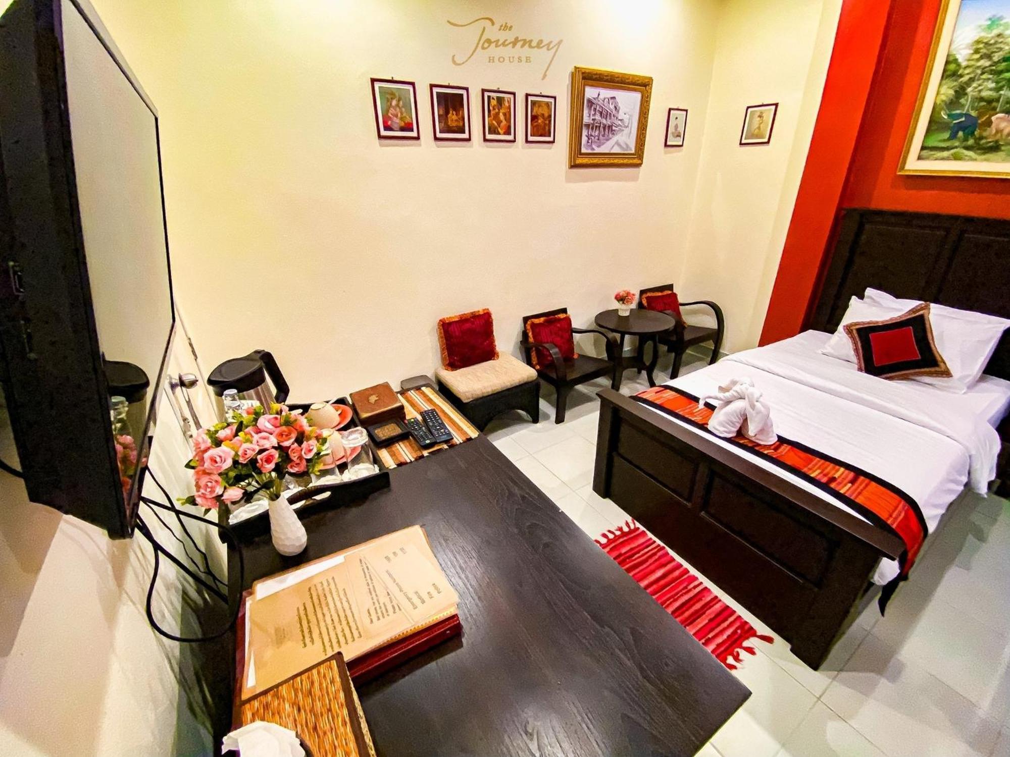 The Journey House Lifestyle Boutique Hotel Kanchanaburi City Exteriör bild