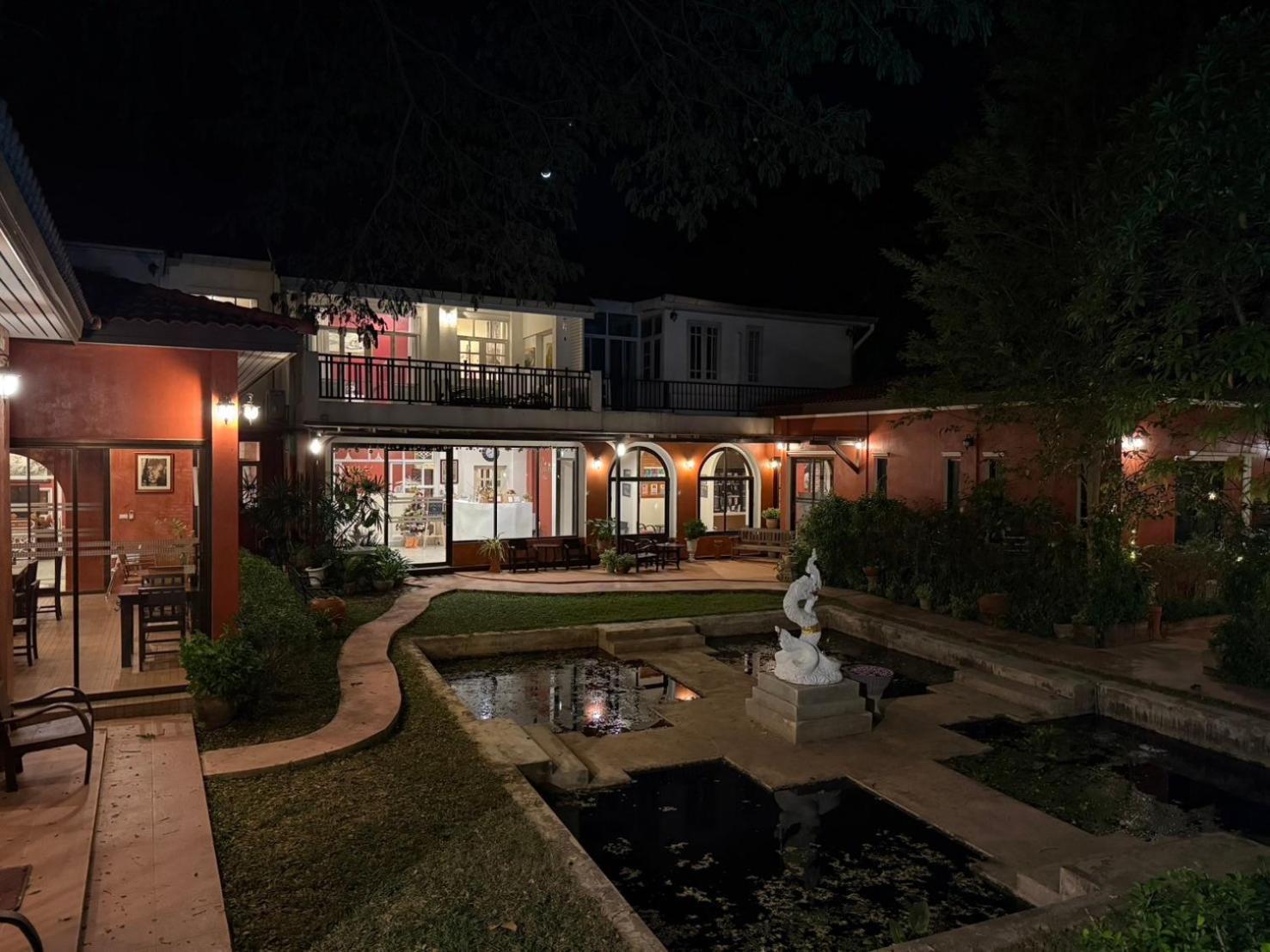 The Journey House Lifestyle Boutique Hotel Kanchanaburi City Exteriör bild